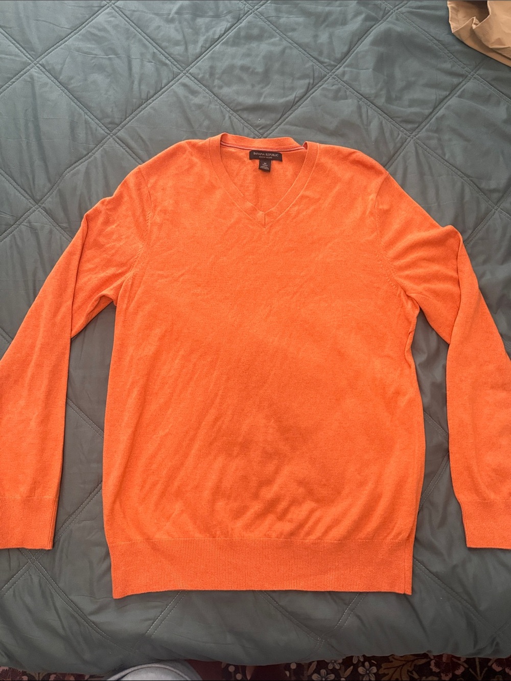 Banana Republic Men's V‑Neck Sweater in Orange